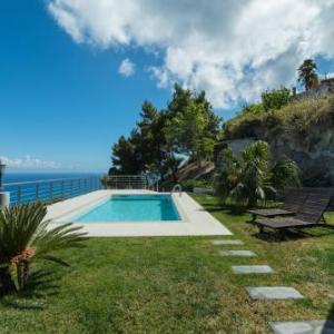 Villa Niccolò with stunning sea view swimming pool