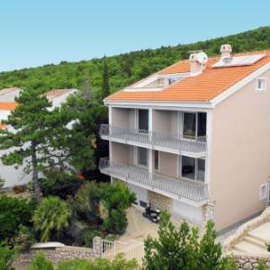 Apartments in Selce 13938