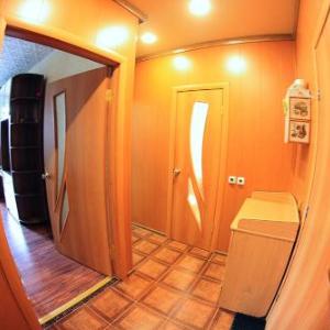 Apartment on Ushinskogo 33/3