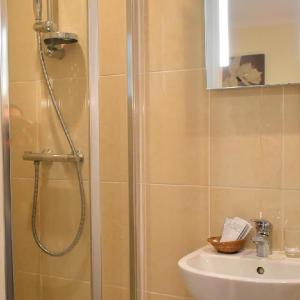Hotels near Genting Arena - Heath Lodge Hotel Nr Nec