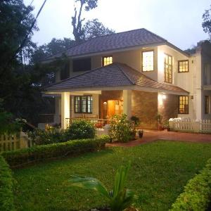 T Cherry Villa by Le Montfort