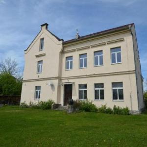 Cosy Apartment in PoÄedÄlice Bohemian near River