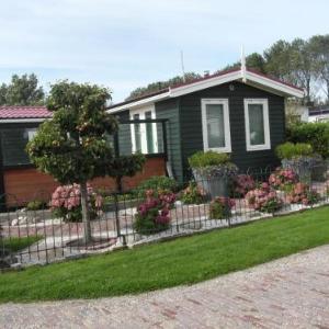 Nice chalet with garden near the Wadden Sea