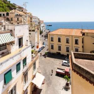 LUIMAR Holiday House