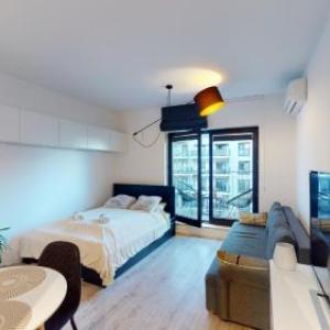 Nice Studio by the River with Parking and Air Conditioning AC SPAGYM River