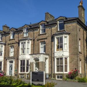 Hotels near Buxton Opera House - Portland Hotel