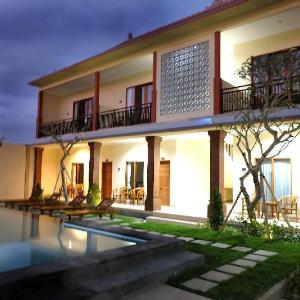 Tom's Inn Pecatu