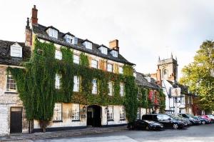 Macdonald Bear Hotel, Witney