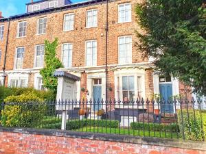 Holmwood House Guest Accommodation, York