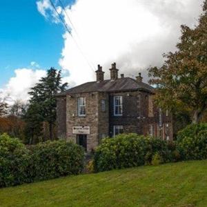Hotels near Live Room Cleckheaton - Gomersal Lodge Hotel