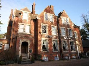 Ebury Hotel Cottages and Apartment's, Canterbury