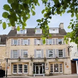 Hotels near Alex James' Farm Kingham - Crown & Cushion Hotel