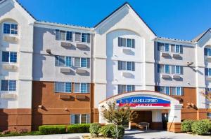 Candlewood Suites Medford, an IHG Hotel, Medford