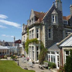 Hotels near Lulworth Castle - Purbeck House Hotel & Louisa Lodge