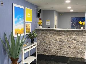 Days Inn & Suites by Wyndham Green Bay WI, Green Bay