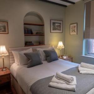 Hotels near Wells Cathedral - White Hart Inn