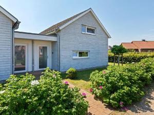 Charming Holiday Home in Zierow near Seabeach, Rerik