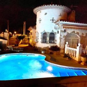 MEDDAYS VILLA LAGUN ETXEA