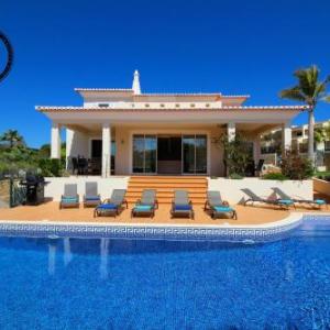 Villa Mar Luxury pool Table Tennis