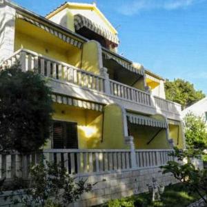 Apartments by the sea Brela Makarska - 18356