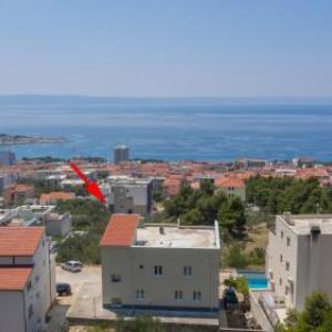 Apartments with parking space Makarska - 18337
