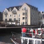 Entire house - 1 Quayside Court - 3 bedroomed ground floor apartment with sea views