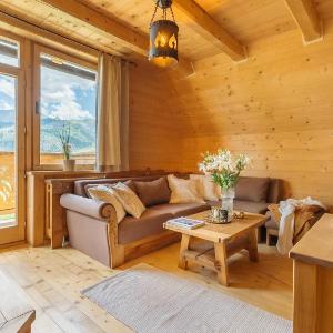 Staying in a sunny and modern house in Koscielisko