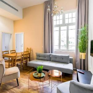 Two bedrooms apartment balcony by House of Palm