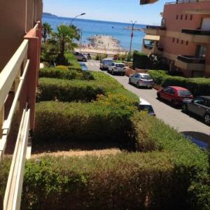 Studio en bord de mer à Cavalaire-sur-Mer 35 m² vue superbe.