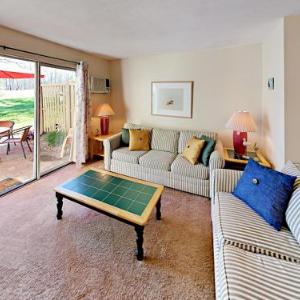 232 Billington Ln Condo