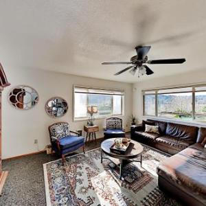 Riverview Retreat - Mins to Beach Dunes Lakes home