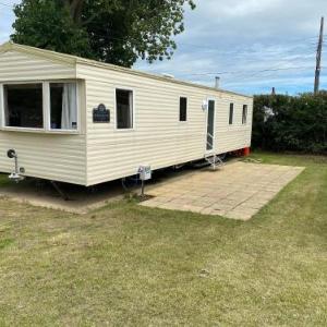 3 Bed 8 Berth Caravan in California Cliffs - M1