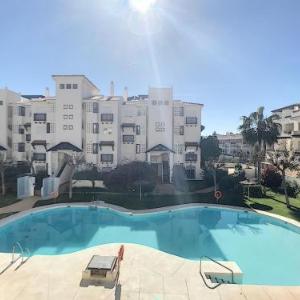 2239-Lovely 2 bedrooms with pool and paddle court