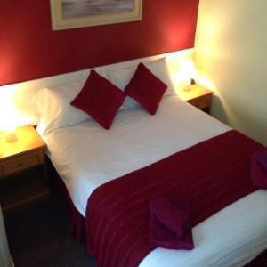 Hotels near Winston Churchill Theatre - Abbey Lodge Hotel - B&B