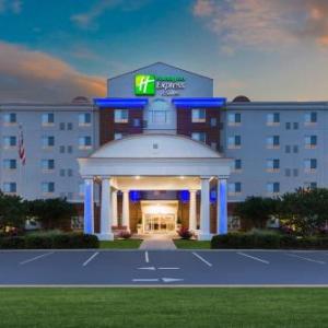 Holiday Inn Express Hotel and Suites Petersburg - Fort Lee by IHG