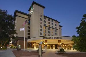Embassy Suites Lincoln, Lincoln