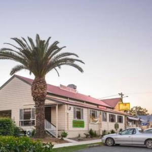 D'Aguilar Hotel Motel