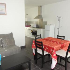 Maison T2 agréable avec cour privative à 400m de la plage et proche commerces quartier calme - FR-1-92-875