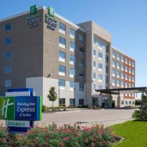 Holiday Inn Express & Suites - Beloit