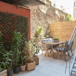 Cozy Flat with Terrace & Patio next to Lycabettus