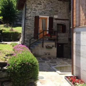 Studio in Piuro with wonderful mountain view 13 km from the slopes