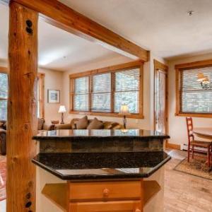 Trappers Crossing 8780