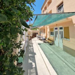 Apartments with parking space Split - 14051