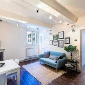 Historic Center apartment - Next to the river all attractions SMN train station