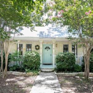 Crepe Myrtle Cottage