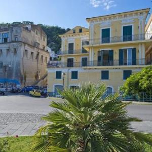 Vietri sul Mare Villa Sleeps 4