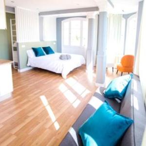 Studio in Las Palmas de Gran Canaria with wonderful city view and terrace 300 m from the beach