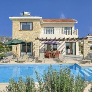 Villa in Pegeia Sleeps 6 includes Swimming pool Air Con and WiFi 3 0