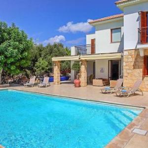 Villa in Kouklia Sleeps 6 includes Swimming pool Air Con and WiFi 0