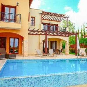 Villa in Kouklia Sleeps 6 includes Swimming pool Air Con and WiFi 1 9